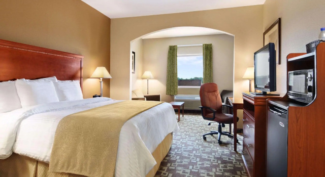 Двухместный номер Standard Days Inn & Suites by Wyndham Cabot
