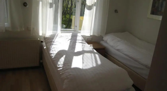 Leifsstadir Guesthouse, Забронировать Отель Отели Акюрейри 3 звезды, 3*