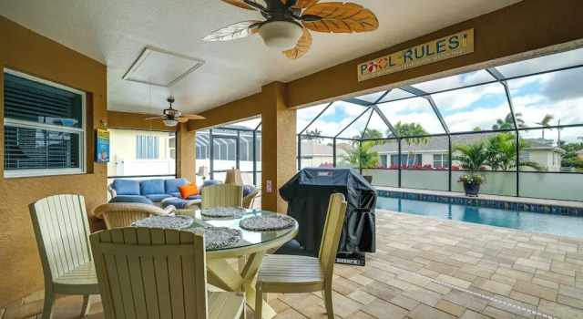 Коттедж 8 Mi to Beach: Cape Coral Home w/ Lanai + Pool