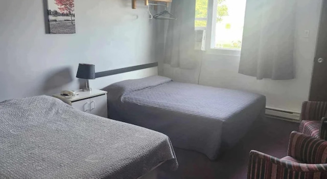 Четырёхместный номер Standard Motel Bon-Air Pont-Rouge