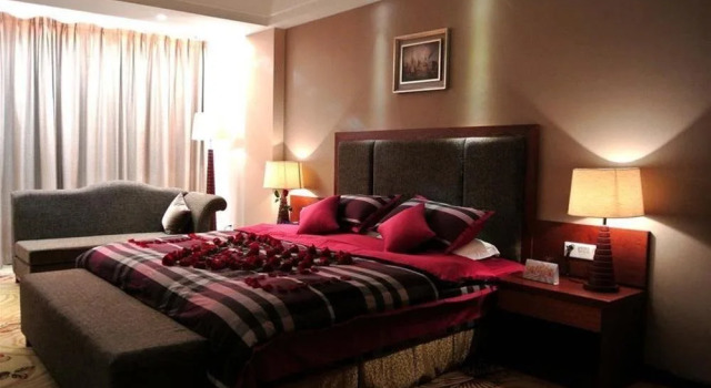 Mer Jade Crown Jianguo Hotel, Book Hotel Hoteller i Baoshan med pool, Swimmingpool