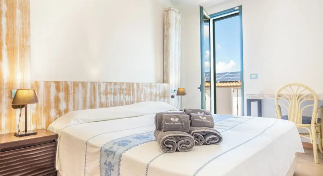 Апартаменты Superior Hotel Montiruju