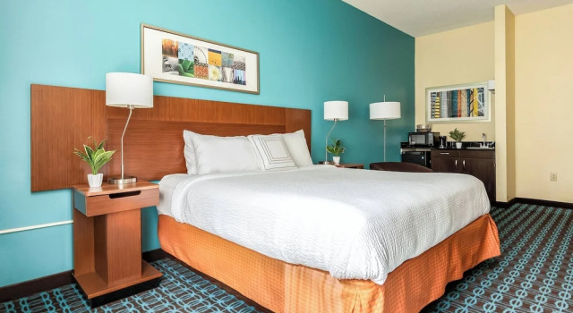 Двухместный люкс Fairfield Inn Charlotte Northlake