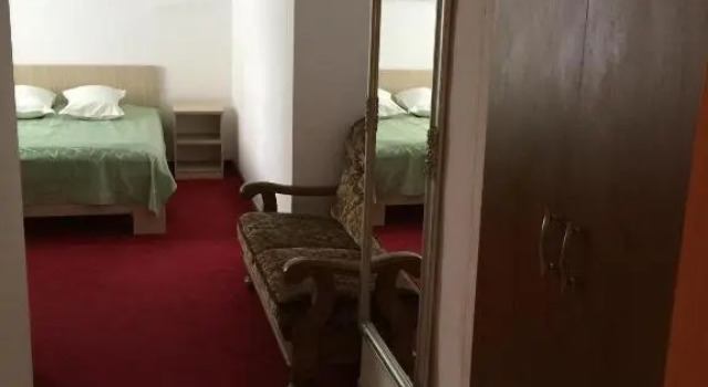 Hotel Rares, Đặt Khách sạn Botosani Rumani