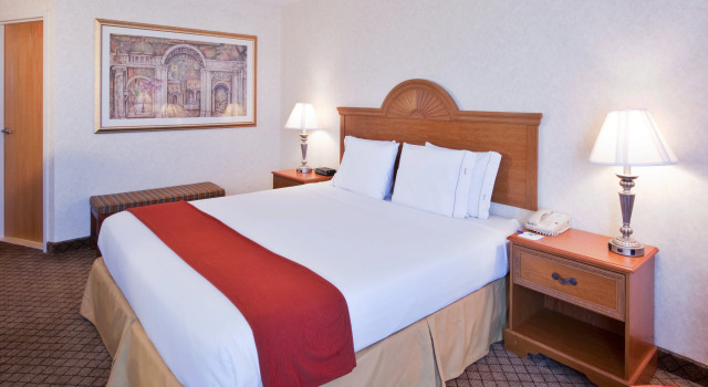 Holiday Inn Express Flint-Campus Area, 予約 ホテル Flint ミシガン州