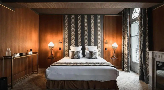 Maison Maubreuil, Забронировать Отель Бизнес-отели Centre Ville, рядом с Площадь Ду Комерц, 4* 5*