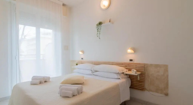 Двухместный номер Standard с балконом HOTEL JOHN
