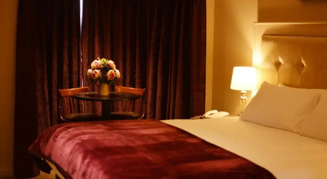 Hotel Rue, Rezervați Hotel Omagh Tyrone County