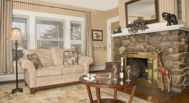 Люкс Luxury с балконом Glynn House Inn
