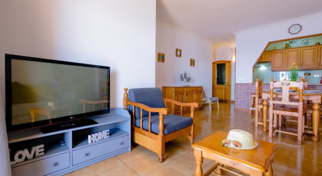 FRONT LiNE OCEAN ViEW 2BeD Wi-Fi YOUR HOLiDAY HOME, Prenota Appartamento Santiago del Teide Tenerife