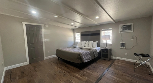 Коттедж Standard Apex Inn