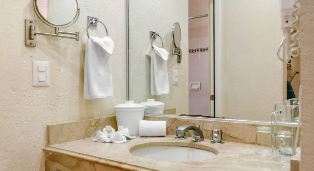 Четырёхместный люкс Comfort Inn Tampico