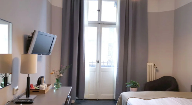 Двухместный номер Economy Crystal Plaza Hotel