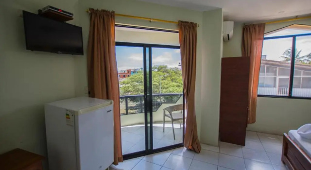 Двухместный номер Deluxe с балконом и с видом на море Hostal Andry