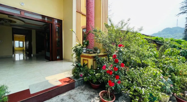 Двухместный номер Standard с видом на озеро Sapa Paramount Hotel