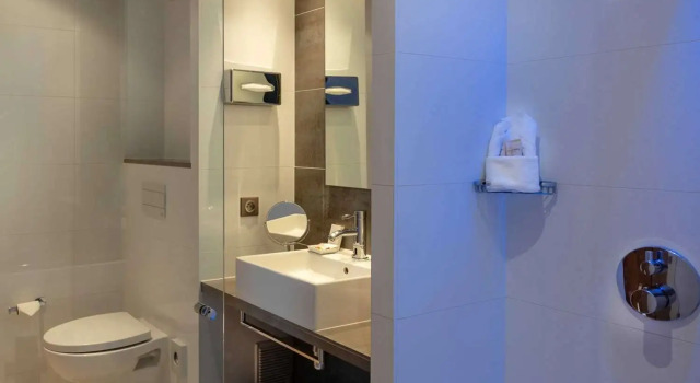 Двухместный семейный номер Standard Best Western Plus Le Lavarin Avignon