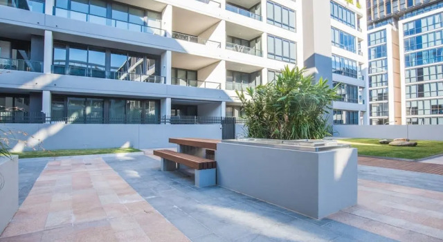 Relaxing Parramatta Apartment With Parking