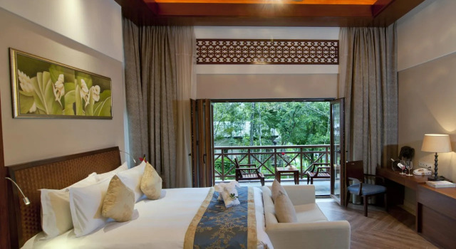 Wuzhishan Yatai Rainforest Resort, Buchen Sie Resort Wuzhishan 