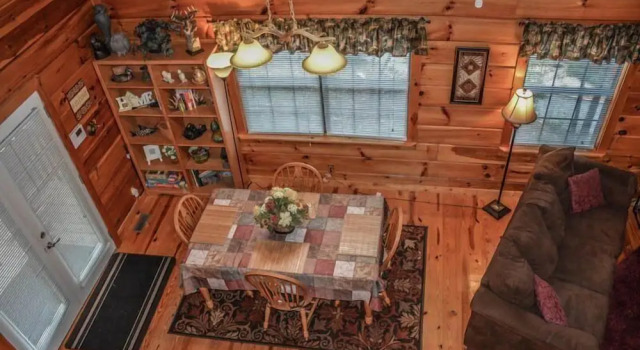 Bucky`s Mountain Vista, Забронировать Дом для отпуска Блу-Ридж Джорджия, рядом с Cohutta Cove Mini Golf