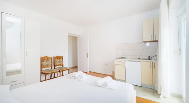 Studio Apartments Near Center 4, Забронировать Апартаменты/квартира Апартаменты Новалья, Апартаменты/квартира