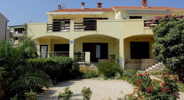Davor - 20m From sea - A3