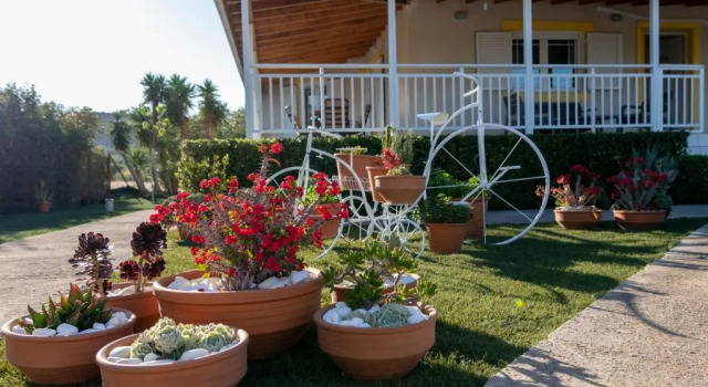 Fully Equipped Beach House at Pachia Ammos Plytra, Забронировать Отель Плитра Cape Malea, рядом с Пляж Plitra