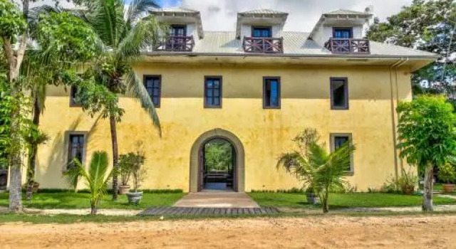 Toucan Suite @ Mahogany Hall