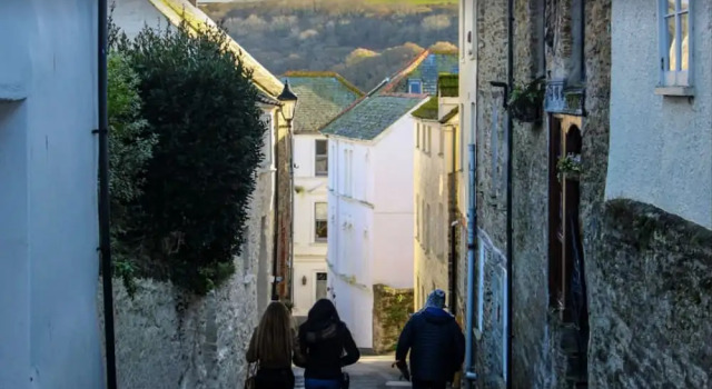 Converted Flat in Amazing Converted Schoolhouse Near Fowey Harbour