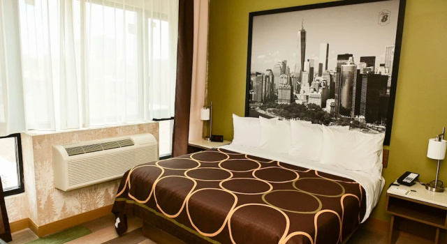 Двухместный номер Super 8 by Wyndham Bronx Near Botanical Garden