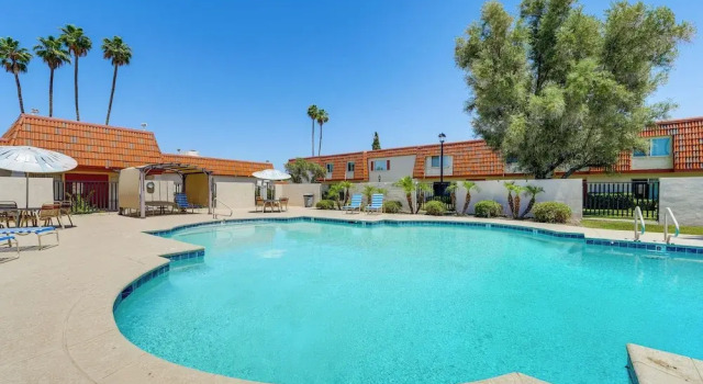 Апартаменты 1.5 Mi to Old Town Scottsdale: Unit w/ Fenced Yard