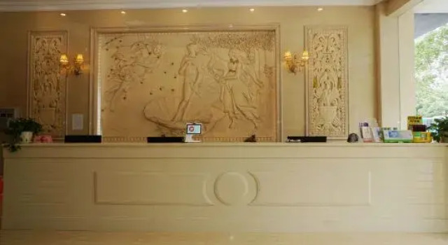 Golden Hotel
