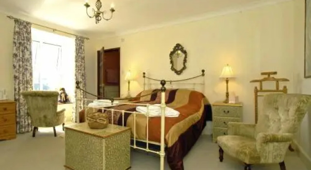 Frondderw Country House, Book Hotel Hoteller i Bala med parkering, Parkering