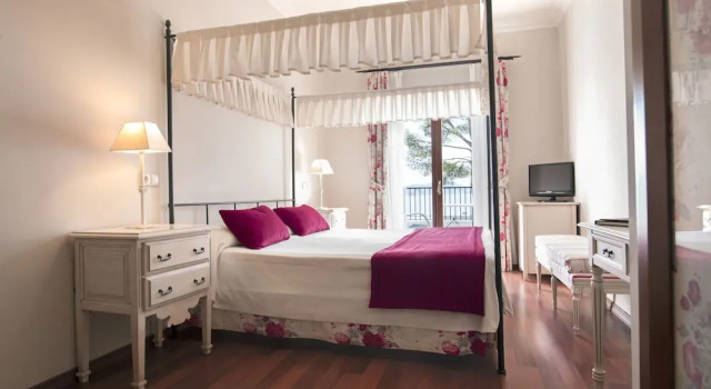 Двухместный номер Superior с балконом и с видом на море Hotel Cala Fornells