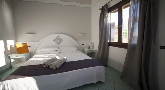 Santo Stefano ClubViaggi Maddalena, Забронировать Отель Ла-Маддалена 