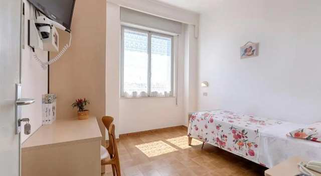 Hotel Dinarica, Забронировать Отель Отели Побережья Марок с завтраком, Завтраки