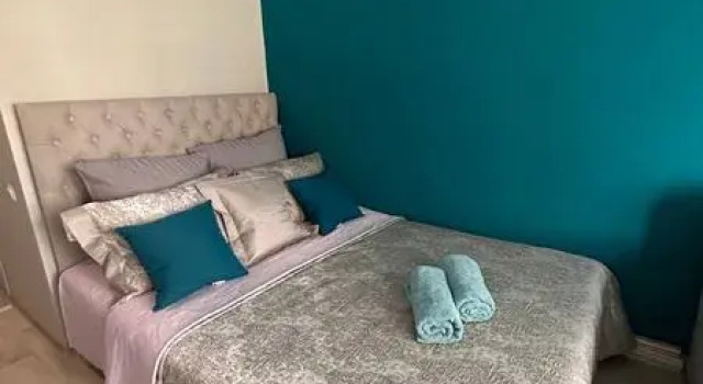 Apartamenty 72 kvadratnyx metra, Prenota Appartamento Tjumen' 