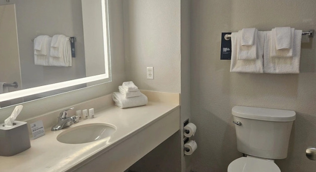 Четырёхместный номер Standard с видом на воду Holiday Inn Express & Suites Clermont Se West Orlando by IHG