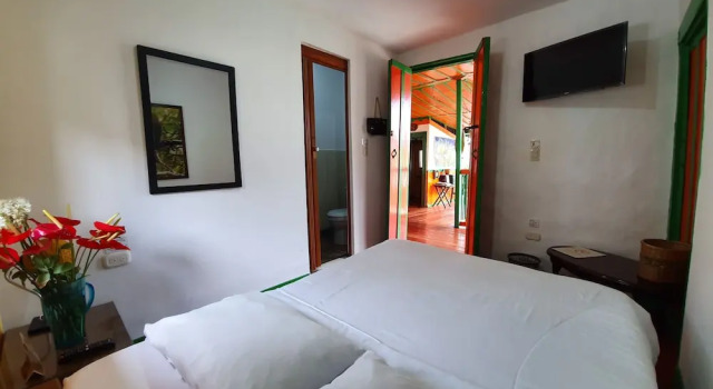 Двухместный номер Standard с видом на сад Hostal Estrella de Agua