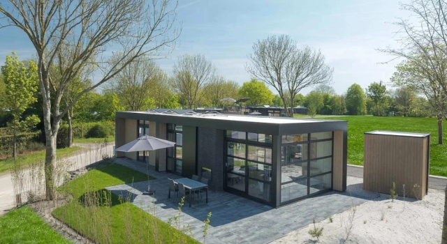 Вилла Lakeside Villa With Finnish Sauna