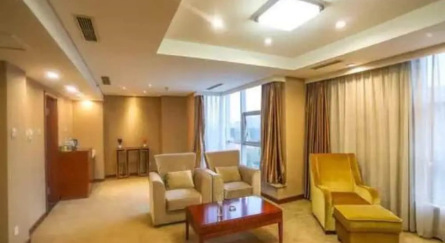 Люкс Business qingdao tianrunjinwang hotel