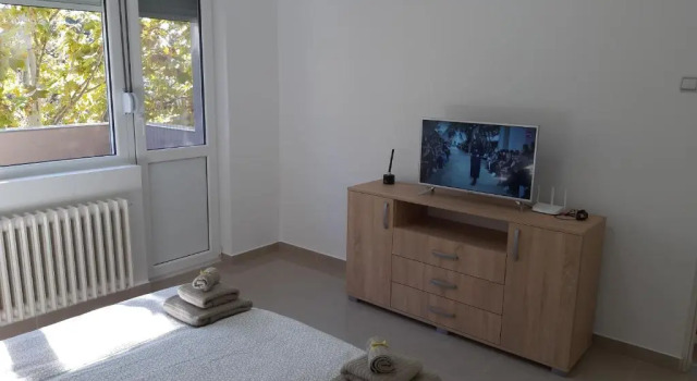 Apartman 4L, Varaa Huoneisto Kladovo 