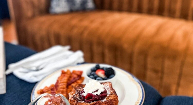 Люкс Grand Rose Hill Inn