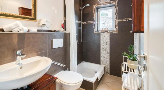 Двухместный номер Comfort с балконом Zur Schönen Aussicht Hotel garni
