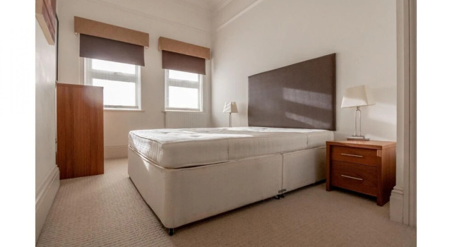 2 Bedroom in Kew Gardens - Clarendon Garden