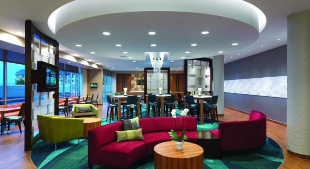 SpringHill Suites by Marriott Hampton Portsmouth, Buchen Sie Hotel Hotels in New England mit Frühstück, Frühstück