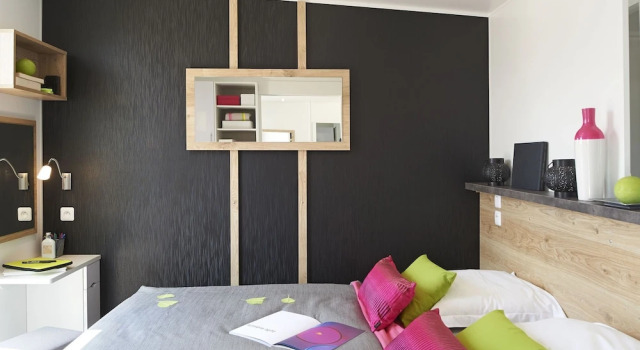 Luxury Chalet With air Conditioning 900 m. From the Beach, Book Chalet Vendres Hérault