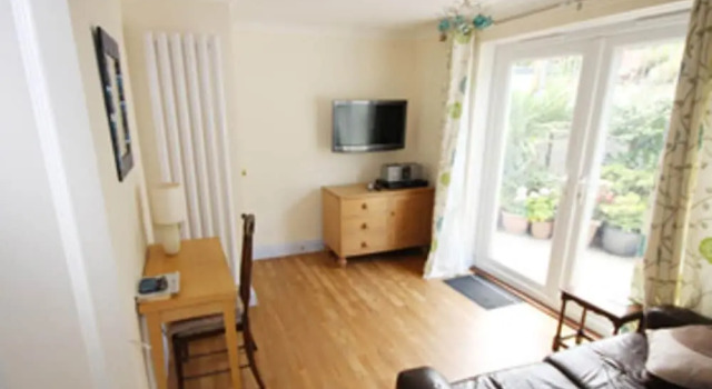 Detached House, 2 Bed, Sleeps 4, Parking, Varaa Huoneisto Asunnot kohteessa Merseyside, Huoneisto