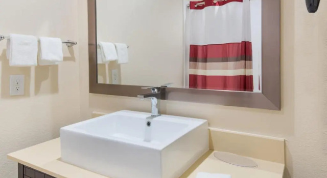 Номер Standard Red Roof Inn PLUS+ Fort Worth - Burleson