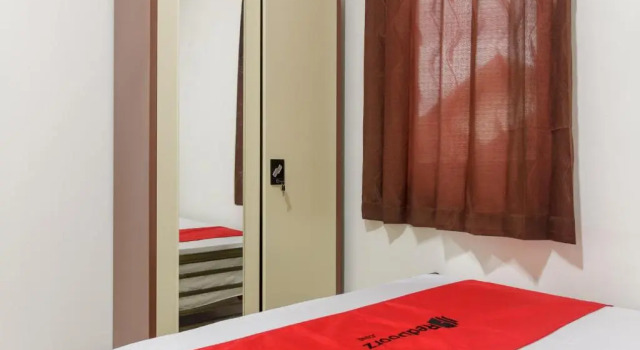 Двухместный номер Standard RedDoorz Syariah near AP Pettarani 3