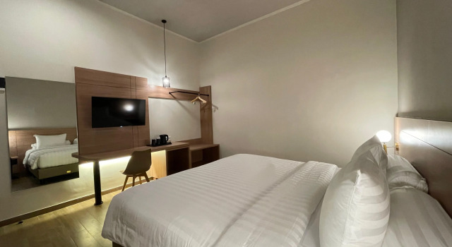 Номер Deluxe Azana Essence Sanggabuana Bogor